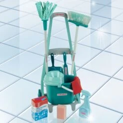 Leifheit Poetswagen – Theo Klein 6562 -Trendy Speelgoedwinkel leifheit poetswagen theo klein 6560 1 1