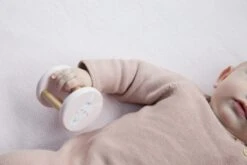 Little Dutch LD4404 Rammelaar Roller Rose 5 Little Dutch LD4404 Rammelaar Roller Rose -Trendy Speelgoedwinkel little dutch 4404 rammelaar rose 1 1