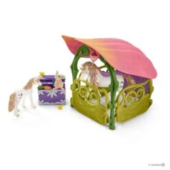 Glinsterend Bloemenhuis Met Eenhoorns – Schleich 42445 -Trendy Speelgoedwinkel schleich 42445 glinsterend bloemenhuis 1 1